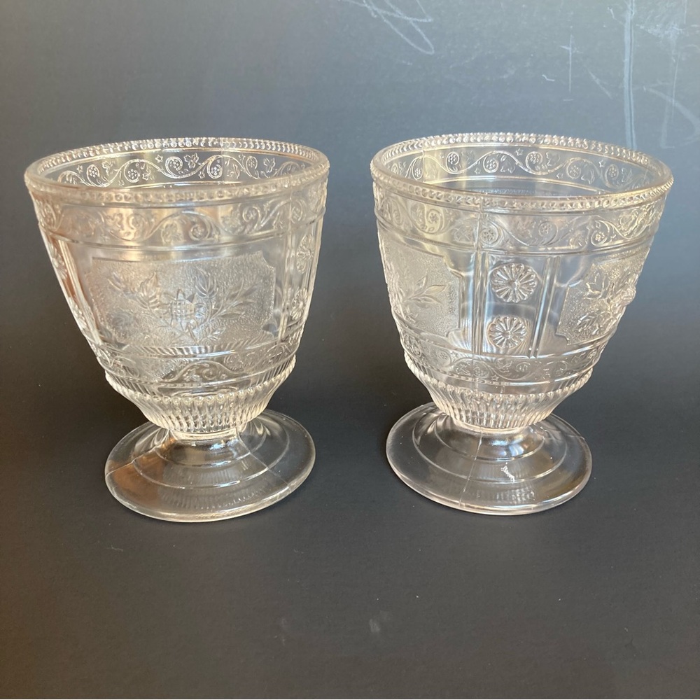 Willow Oak Vintage Early American Pattern Glass set of two Compotes